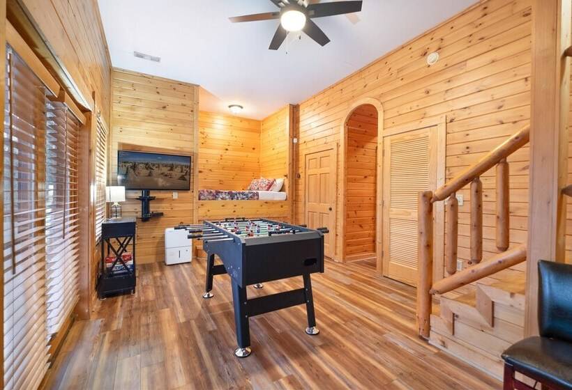 Private Smoky Mtn Log Home W/ 2 Decks + Hot Tub!