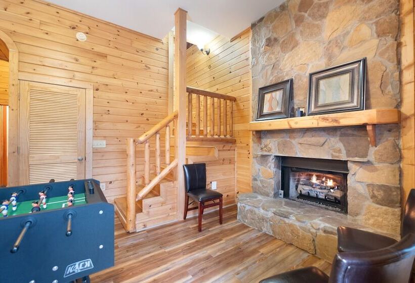 Private Smoky Mtn Log Home W/ 2 Decks + Hot Tub!