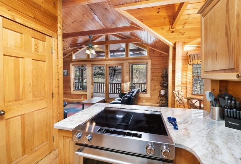 Private Smoky Mtn Log Home W/ 2 Decks + Hot Tub!