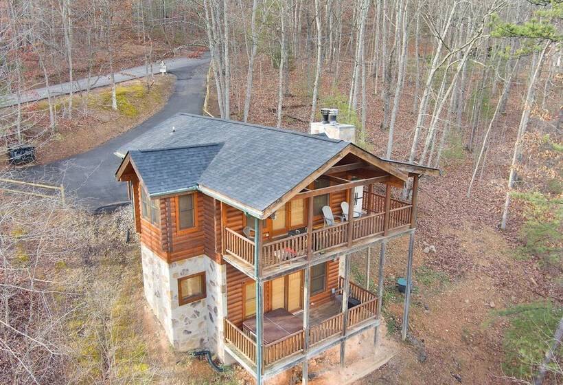 Private Smoky Mtn Log Home W/ 2 Decks + Hot Tub!