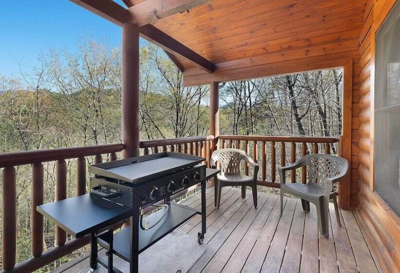 Private Smoky Mtn Log Home W/ 2 Decks + Hot Tub!