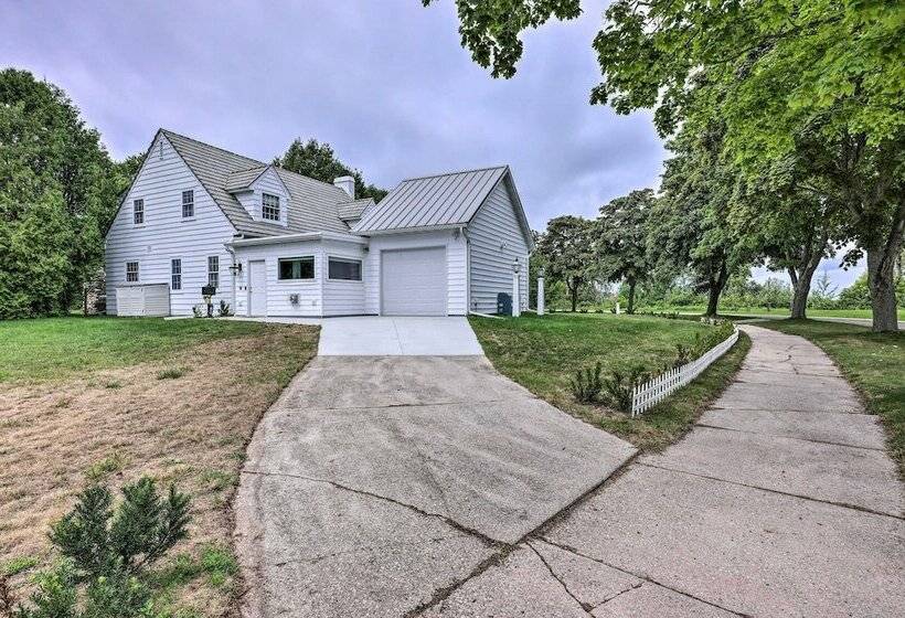 Sheboygan Home W/ Views Of Lake & Lighthouse!