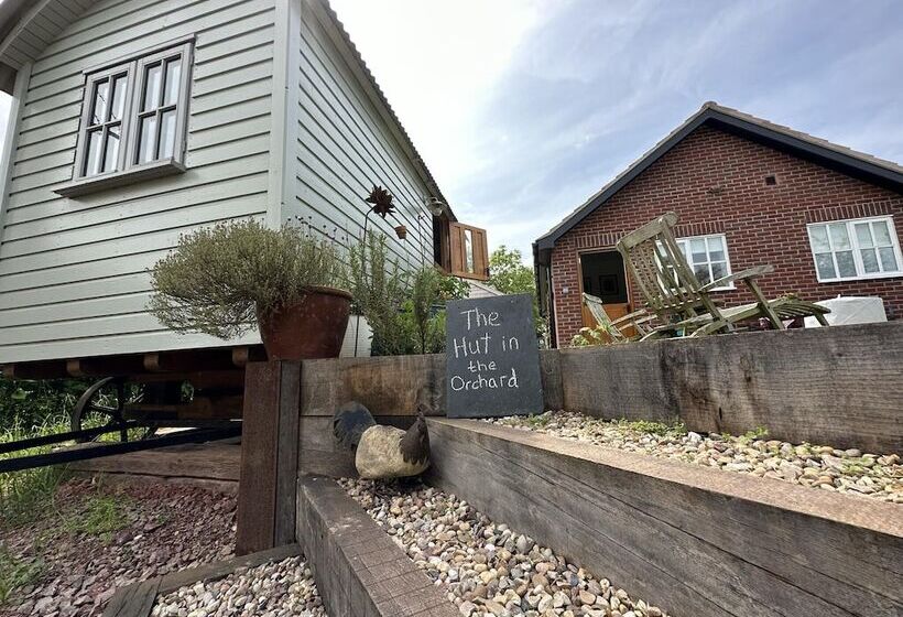 Shepherd S Hut In A Herefordshire Cider Orchard