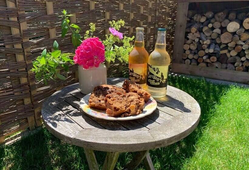 Shepherd S Hut In A Herefordshire Cider Orchard