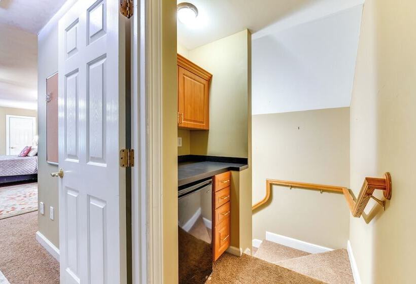 Sherrills Ford Escape W/ Hot Tub, Deck & Yard