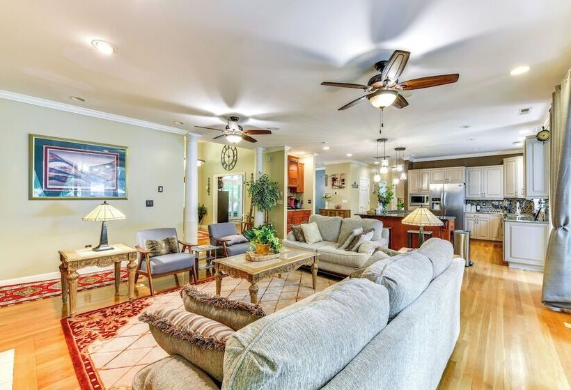 Sherrills Ford Escape W/ Hot Tub, Deck & Yard