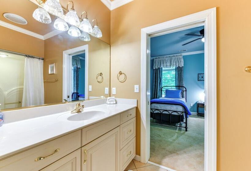 Sherrills Ford Escape W/ Hot Tub, Deck & Yard