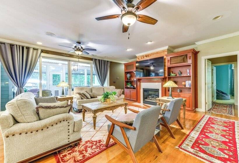 Sherrills Ford Escape W/ Hot Tub, Deck & Yard