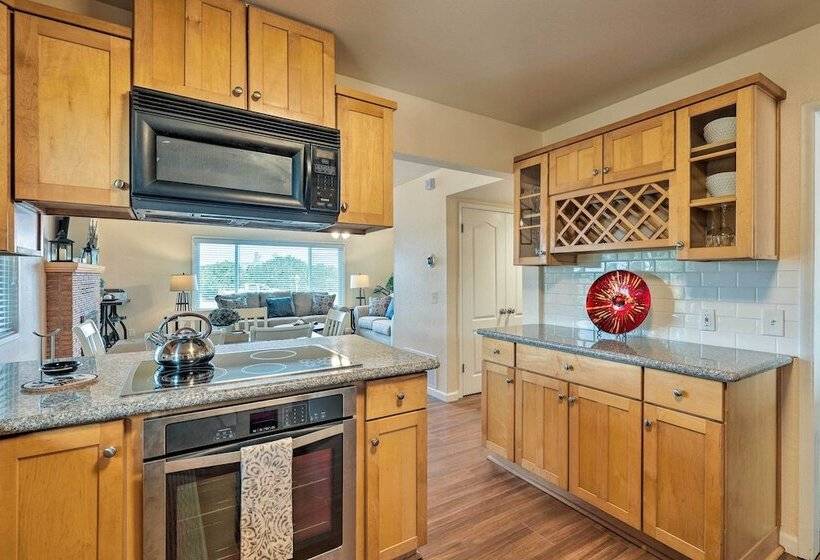 Sierra Nevada Mountain Retreat, Set On Citrus Farm