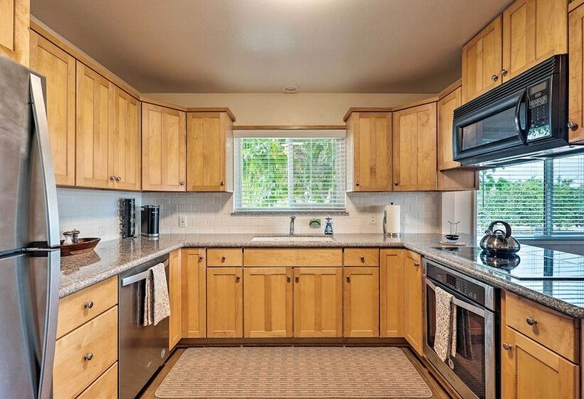 Sierra Nevada Mountain Retreat, Set On Citrus Farm