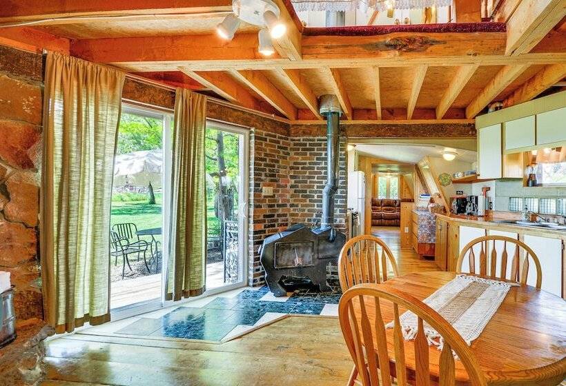 Snowflake Cabin    Mins To Cody & Red Lodge!