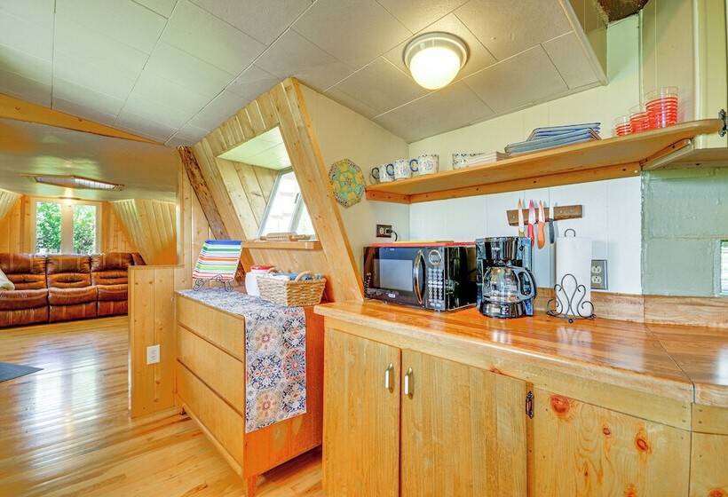 Snowflake Cabin    Mins To Cody & Red Lodge!