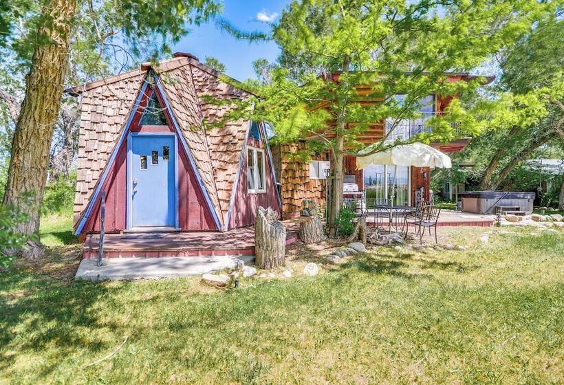 Snowflake Cabin    Mins To Cody & Red Lodge!