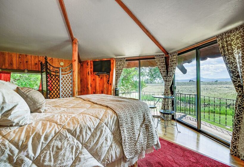 Snowflake Cabin    Mins To Cody & Red Lodge!