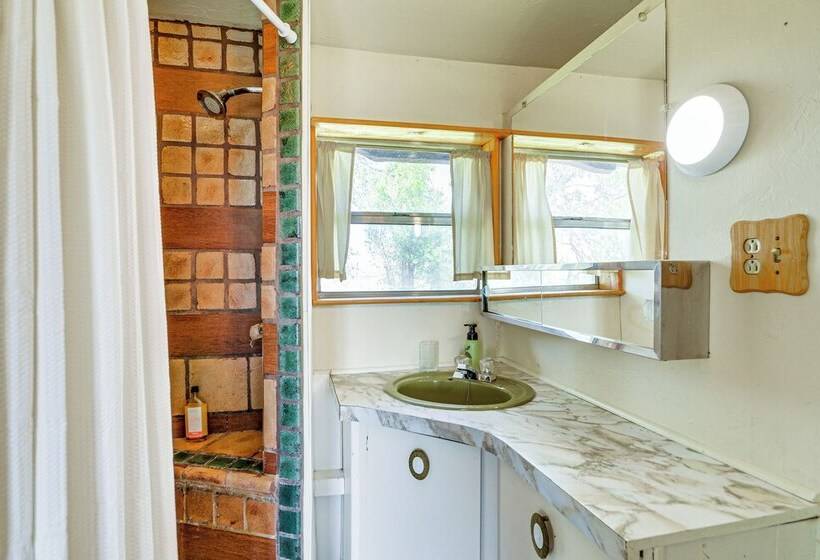 Snowflake Cabin    Mins To Cody & Red Lodge!