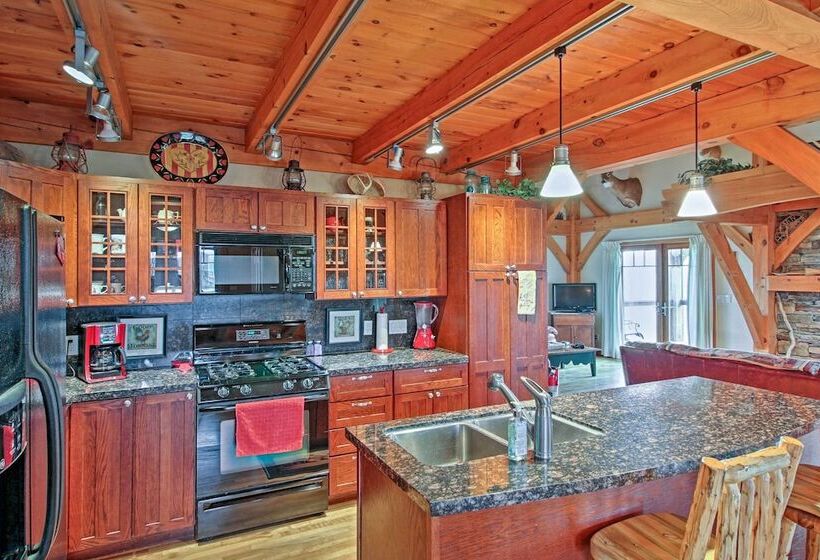 Spearfish Home On 40 Acres W/ Private Lake!