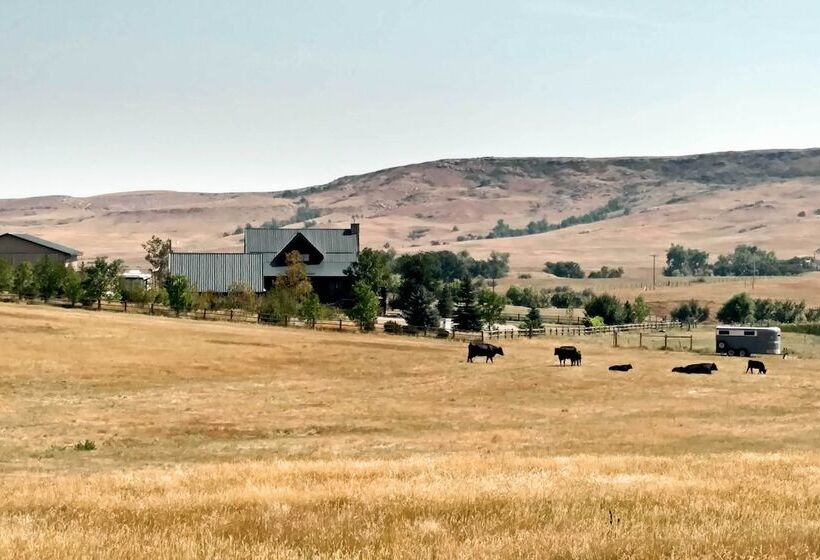 Spearfish Home On 40 Acres W/ Private Lake!