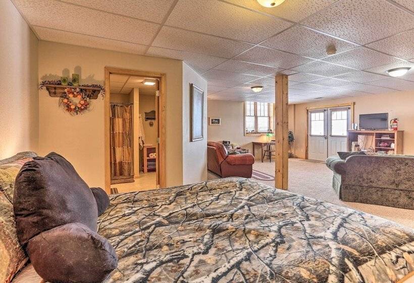 Spearfish Home On 40 Acres W/ Private Lake!