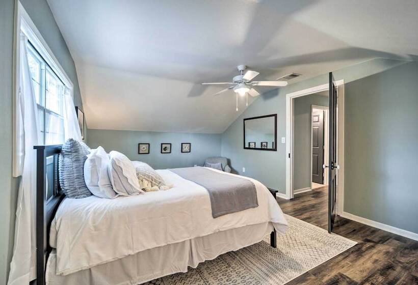 Spacious Abode, Walk To Texas Heroes Square!