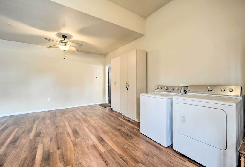 Spacious Abode, Walk To Texas Heroes Square!