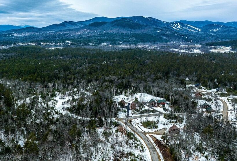 Spacious Cabin: 10 Mi To Sunday River Skiing!
