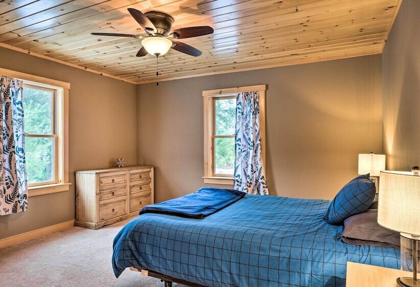 Spacious Cabin: 10 Mi To Sunday River Skiing!