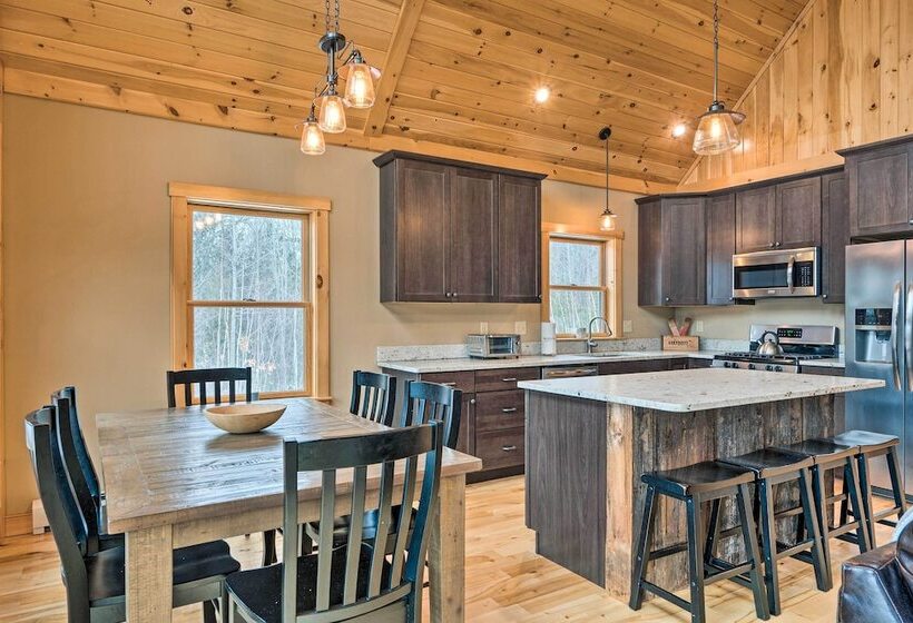 Spacious Cabin: 10 Mi To Sunday River Skiing!
