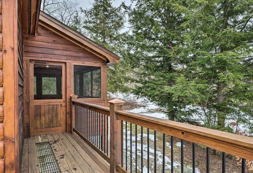 Spacious Cabin: 10 Mi To Sunday River Skiing!
