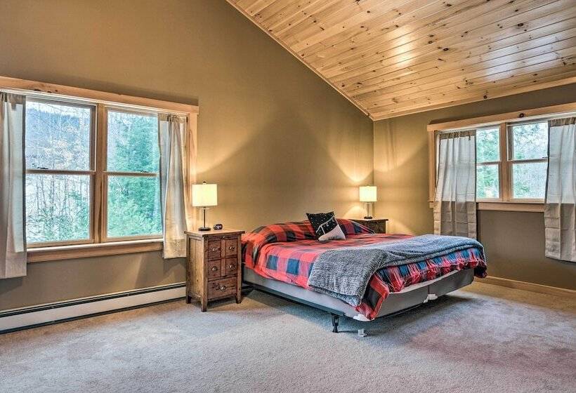 Spacious Cabin: 10 Mi To Sunday River Skiing!