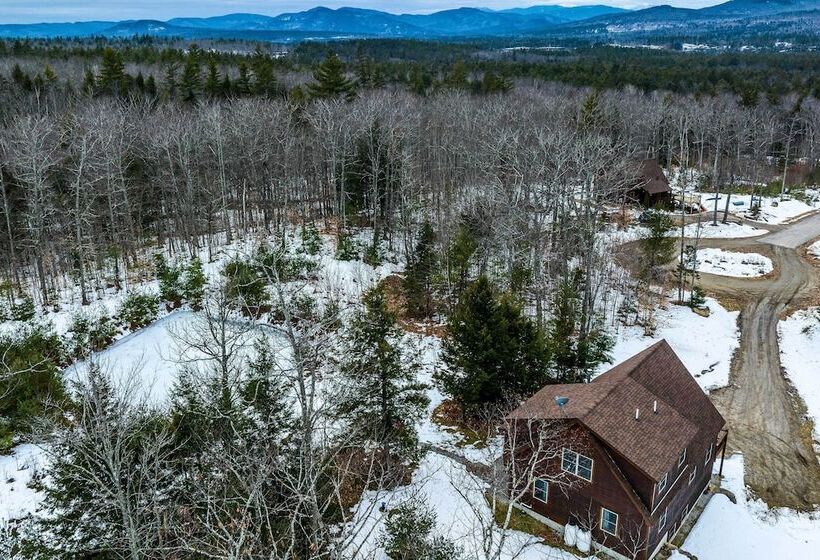 Spacious Cabin: 10 Mi To Sunday River Skiing!