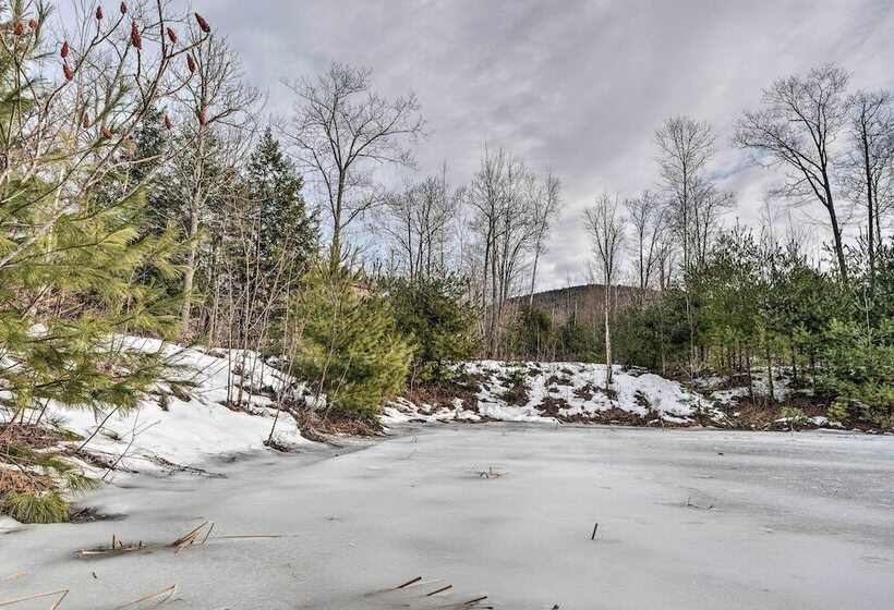 Spacious Cabin: 10 Mi To Sunday River Skiing!