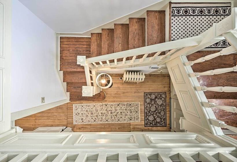 Spacious Getaway: 7 Mi To Whitetail Slopes!