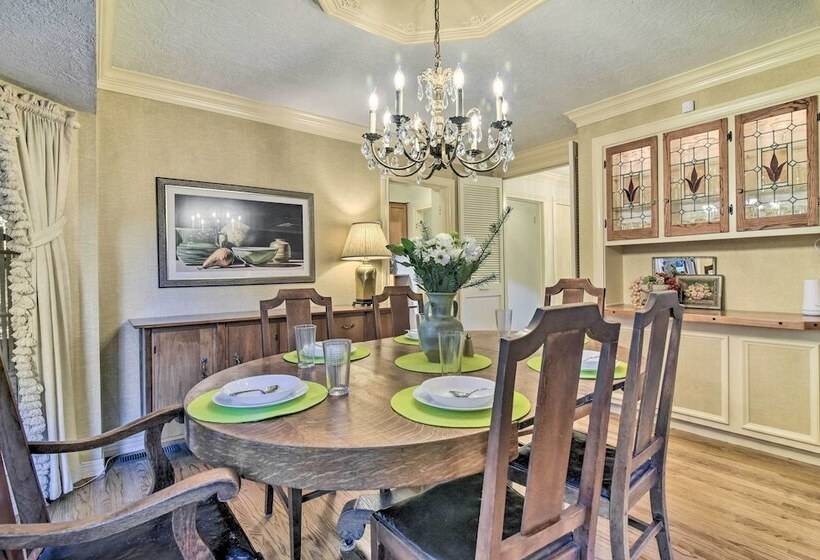 Spacious Hillsboro Home ~ 18 Mi To Portland!