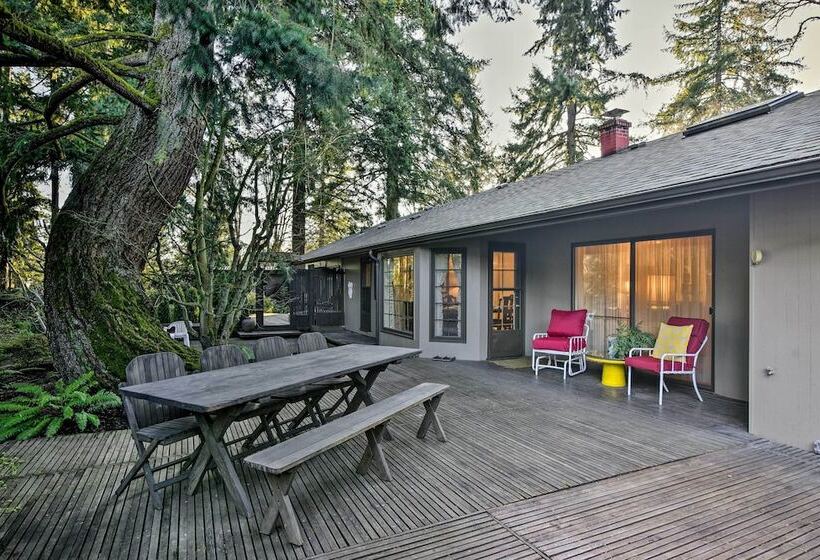 Spacious Hillsboro Home ~ 18 Mi To Portland!