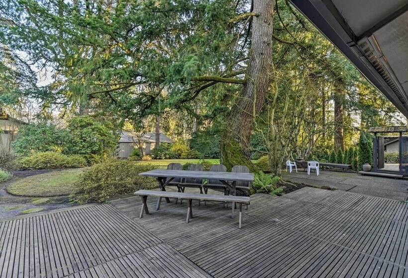 Spacious Hillsboro Home ~ 18 Mi To Portland!