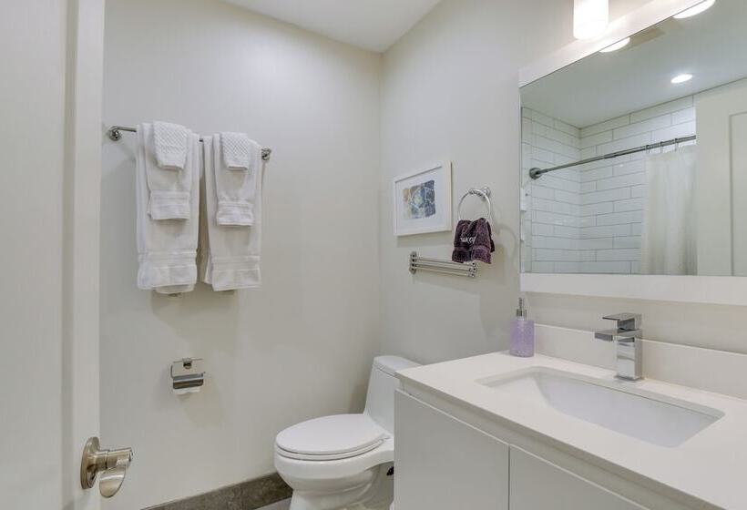 1 Mi To Harbour Town: Sea Pines Resort Home