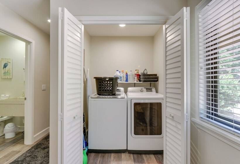 1 Mi To Harbour Town: Sea Pines Resort Home