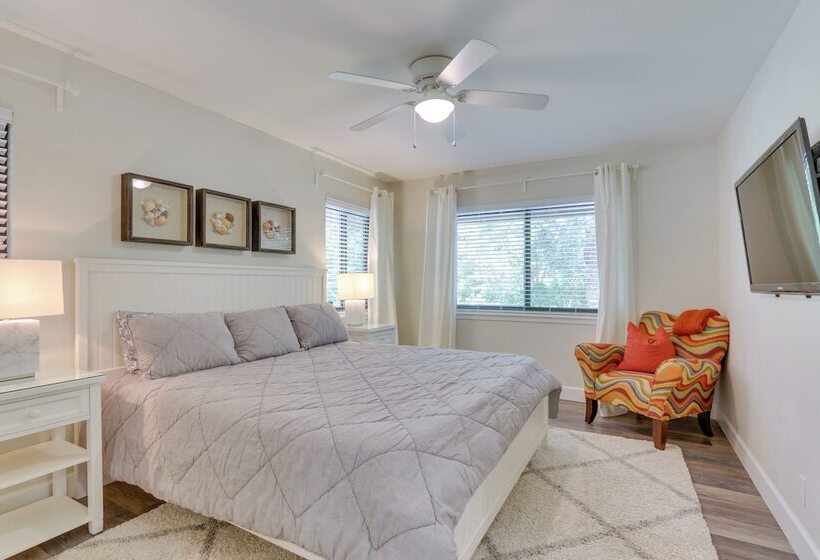 1 Mi To Harbour Town: Sea Pines Resort Home