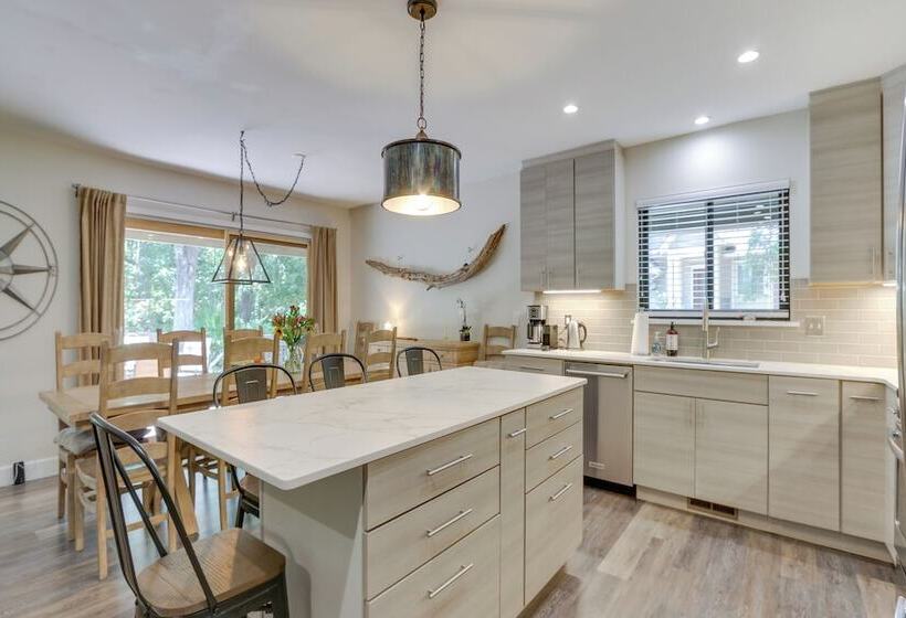 1 Mi To Harbour Town: Sea Pines Resort Home