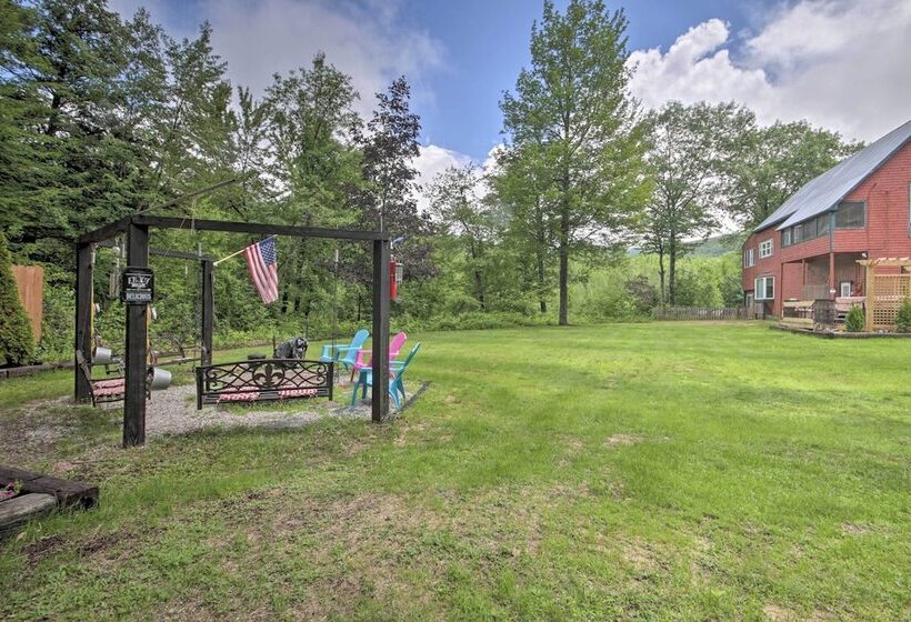 White Mountains Home W/ Hot Tub   Walk To Town!