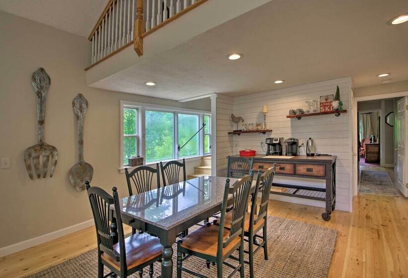 White Mountains Home W/ Hot Tub   Walk To Town!