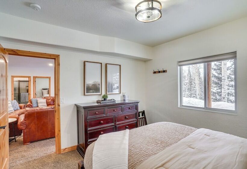 Spacious Mtn Manor, 1 Mi To Brian Head Resort!