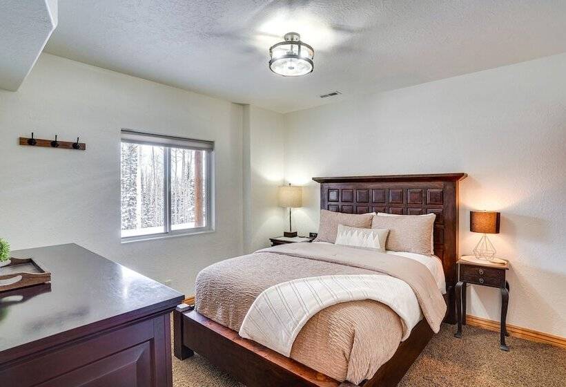 Spacious Mtn Manor, 1 Mi To Brian Head Resort!