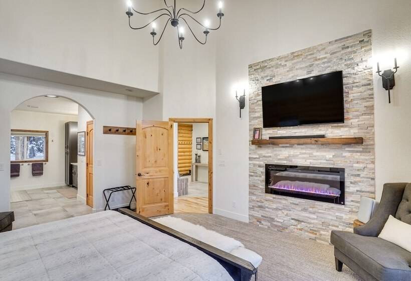 Spacious Mtn Manor, 1 Mi To Brian Head Resort!