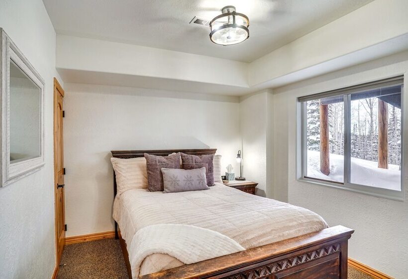 Spacious Mtn Manor, 1 Mi To Brian Head Resort!