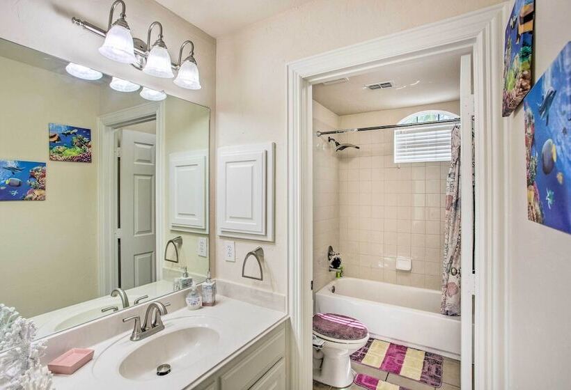 Private Pool & Hot Tub: Spacious Murphy Getaway