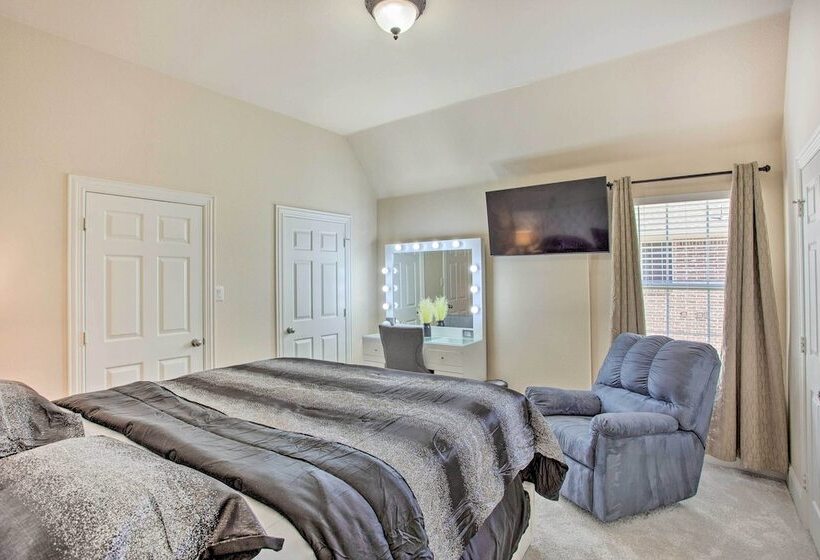 Private Pool & Hot Tub: Spacious Murphy Getaway