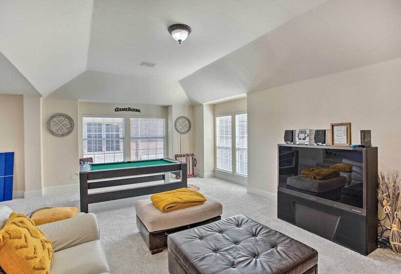 Private Pool & Hot Tub: Spacious Murphy Getaway