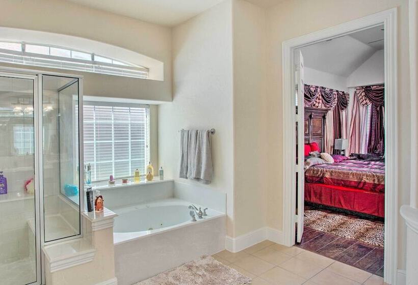 Private Pool & Hot Tub: Spacious Murphy Getaway