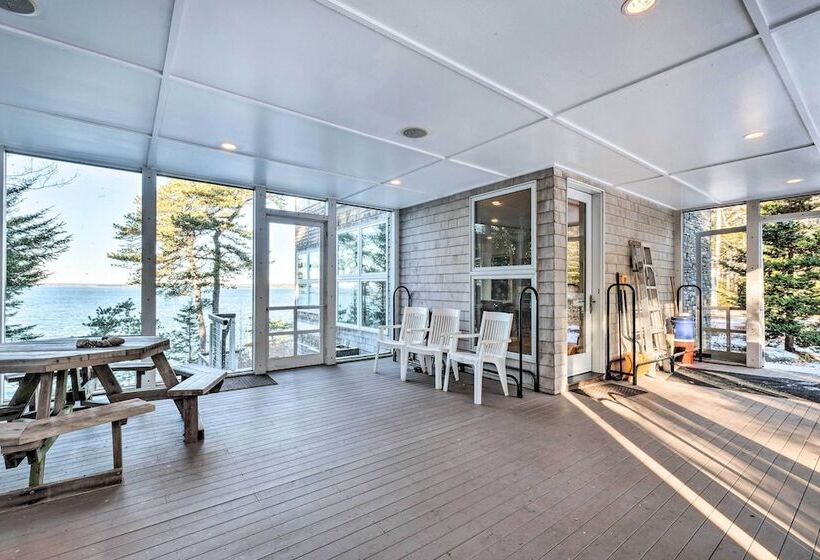 Spacious Phippsburg Home W/ Oceanfront Views
